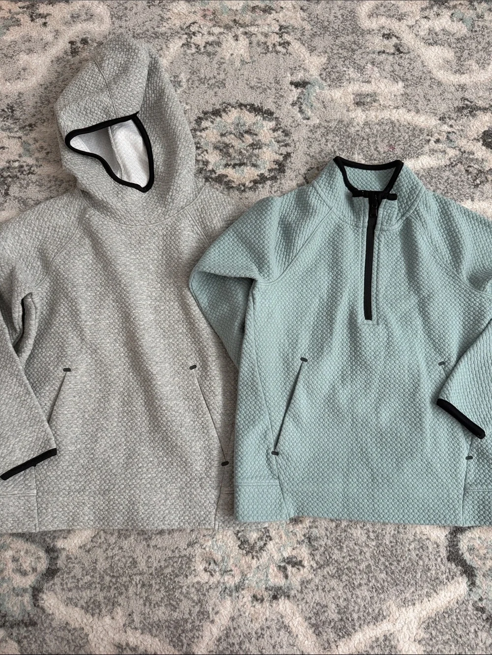 Bundle of Boys Old Navy Hoodies Size Small